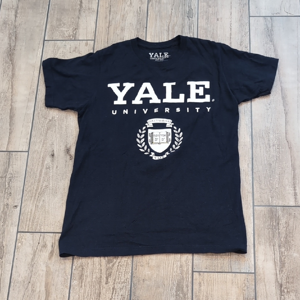 Official Yale University Blue Graphic Tee with Crest